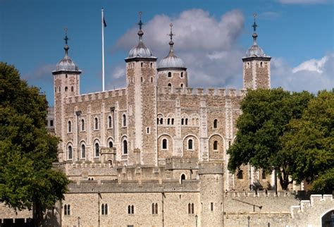 1 tudor street london|tudor palaces of london.